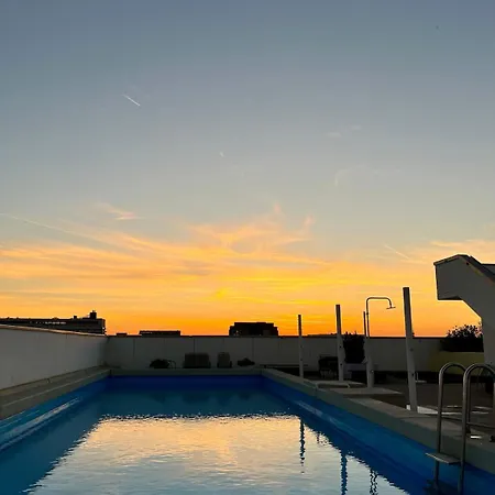 Chic - Rooftop Pool & Alps View *